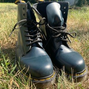Navy Dr. Martens - US women’s size 8